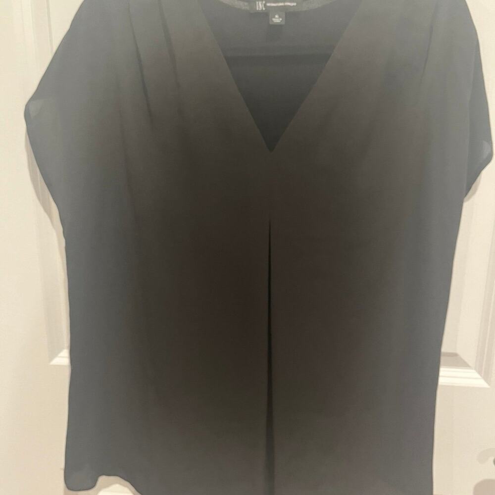 Blouse Inc black v neck short sleeve blouse